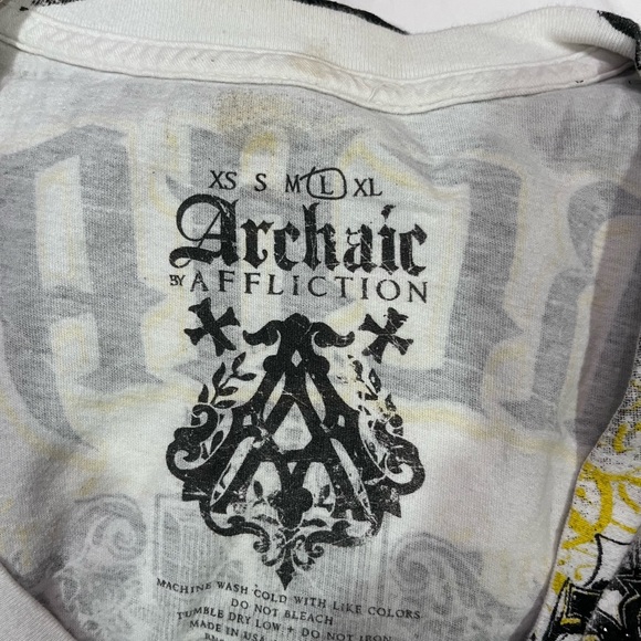 Buckle tee - Picture 2 of 5